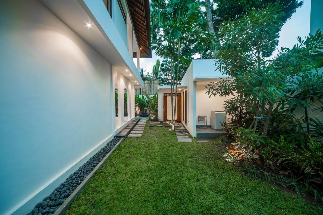 Villa Pearl Seminyak エクステリア 写真